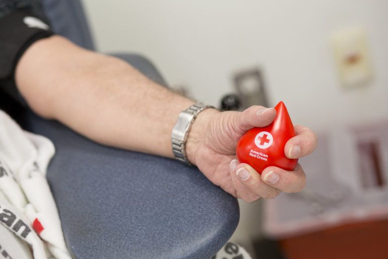 Elevii sunt instruiţi să meargă
să doneze sange la Centrul
de Transfuzie